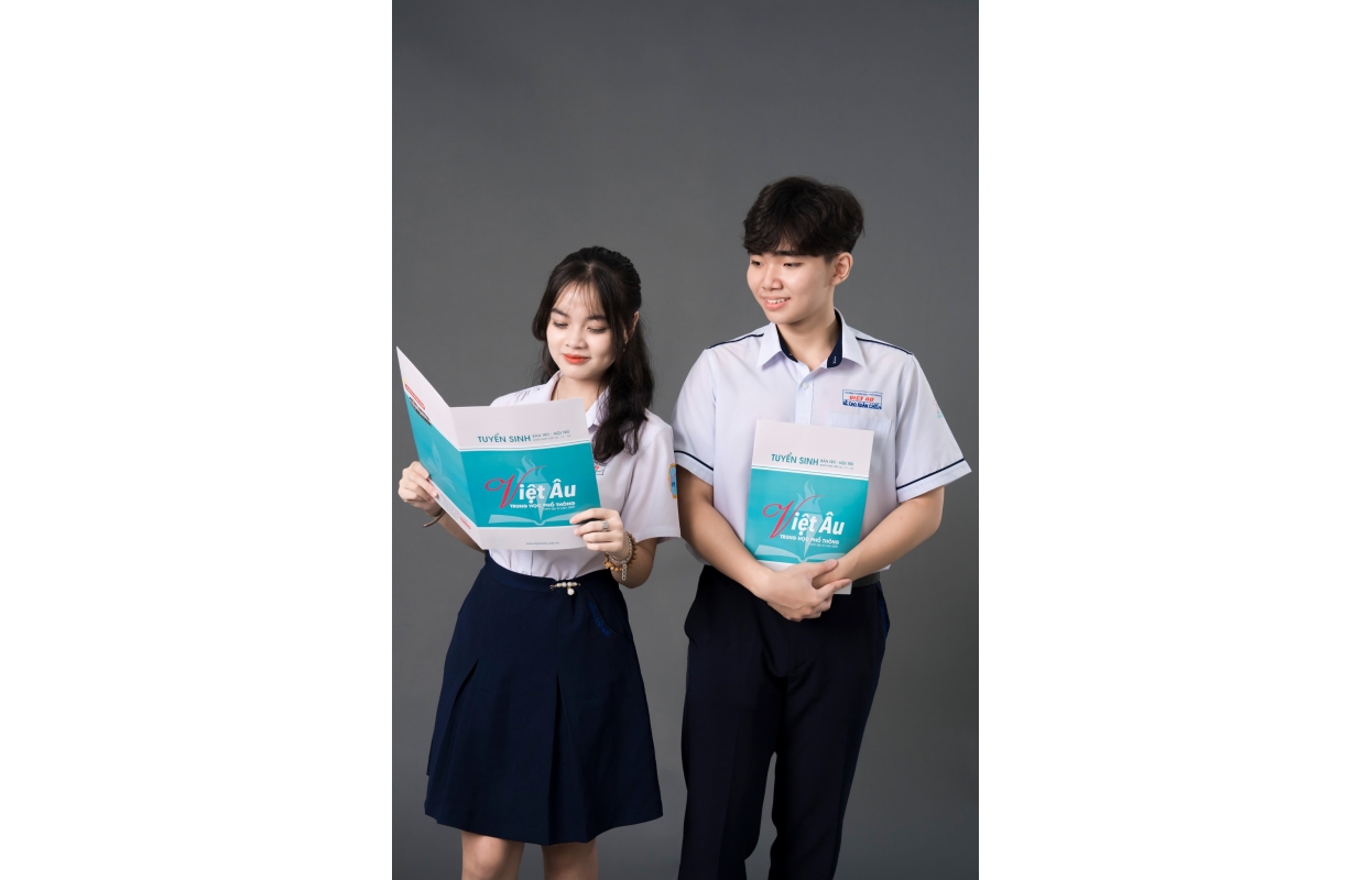 Chụp Ảnh Quảng Cáo Trường THPT Việt Âu