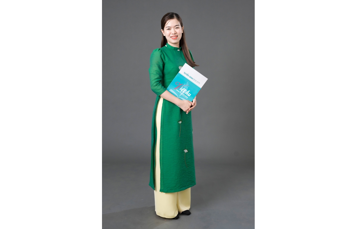 Chụp Ảnh Quảng Cáo Trường THPT Việt Âu