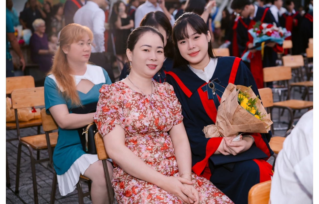 Lễ Trưởng Thành và Tri Ân Trường THPT Việt Âu - "Viết Tiếp Thanh Xuân"