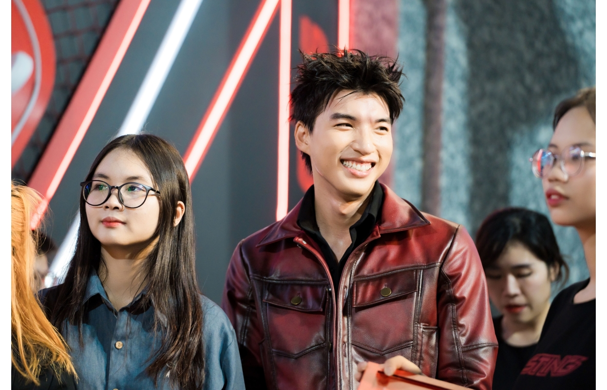 Hiếu Thứ 2 Tại Sự Kiện STING