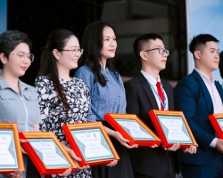 Lễ Trưởng Thành và Tri Ân Trường THPT Việt Âu - "Viết Tiếp Thanh Xuân"
